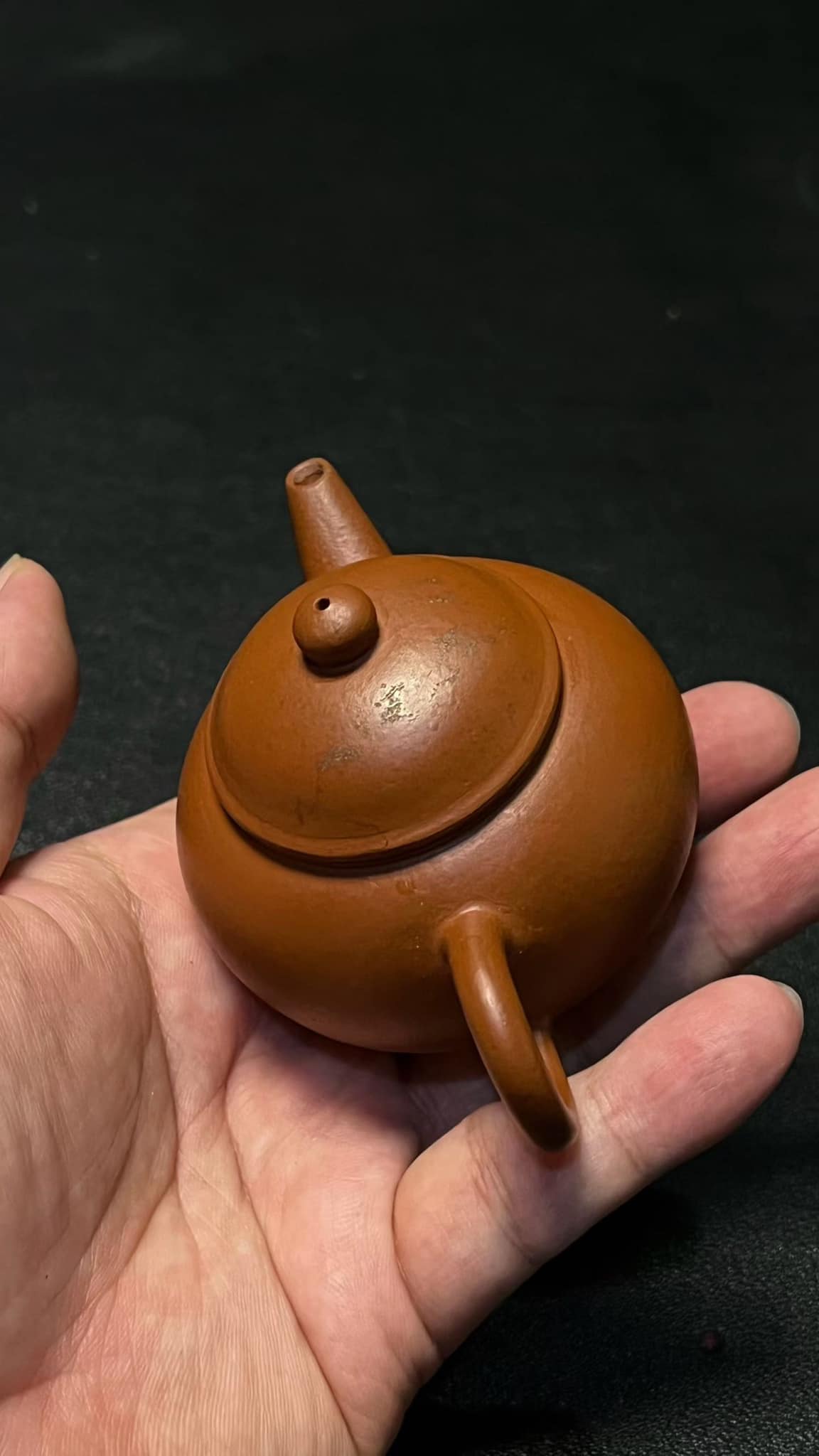 小石刻，紫砂花瓶，高14.8釐米小石」是任小松的藝名或者筆名、號等，任