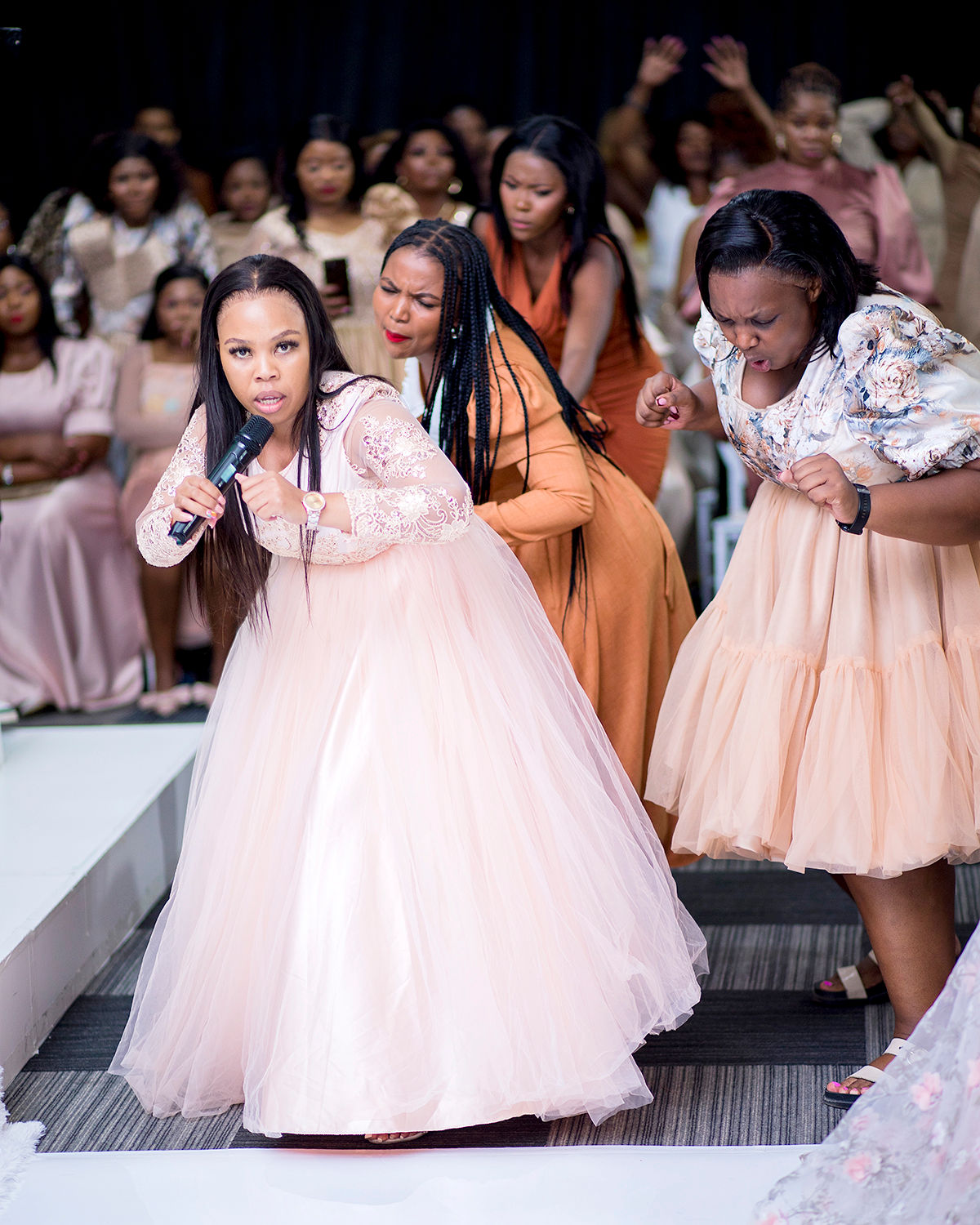 Ubuhle... - Ubuhle Benzwakazi by Lady Bishop Mngxaso