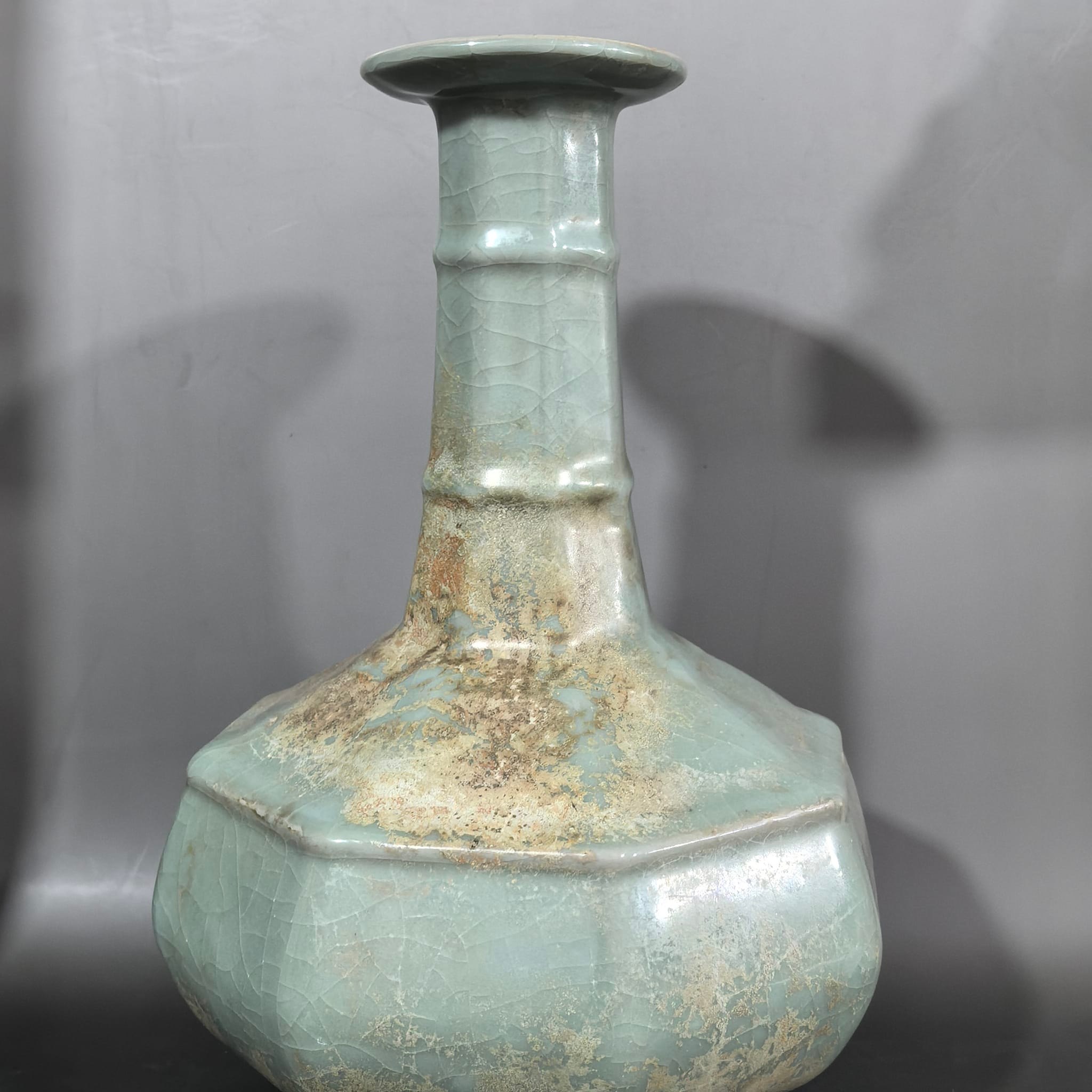 刚刚淘回来的南宋官窑竹节瓶精品。
