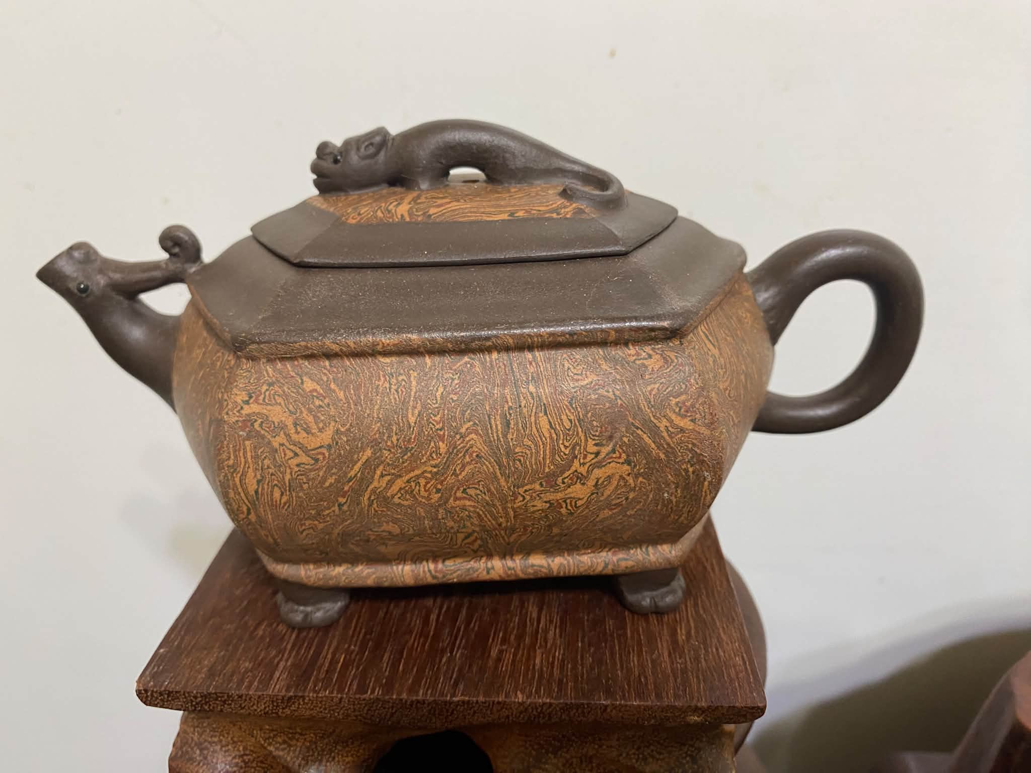 有藝思民國期間制壺大師吳順根(吳澹) 簡介吳順根又名吳純耿（1916
