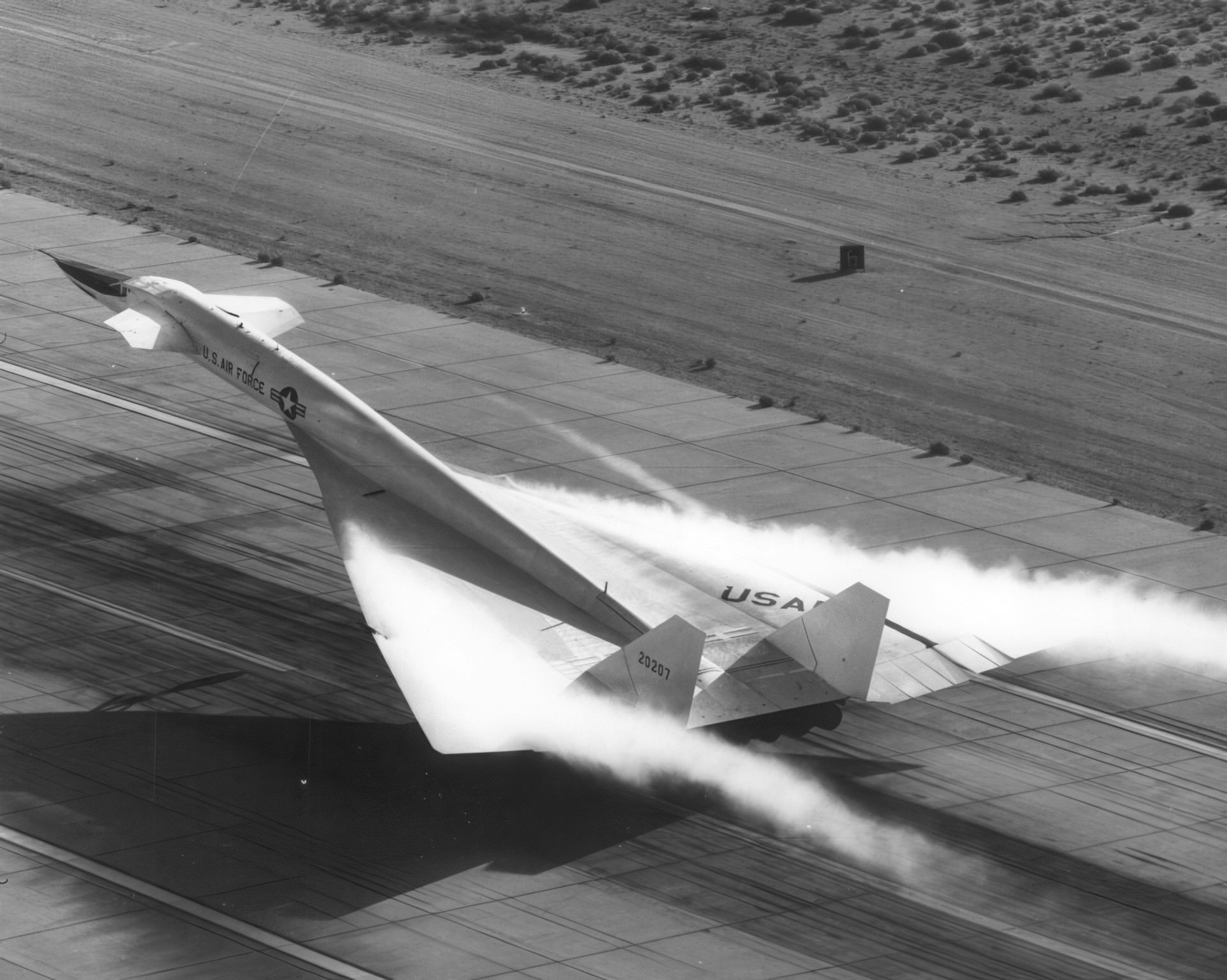 The XB 70 Valkyrie used six General Electric YJ93 GE 3