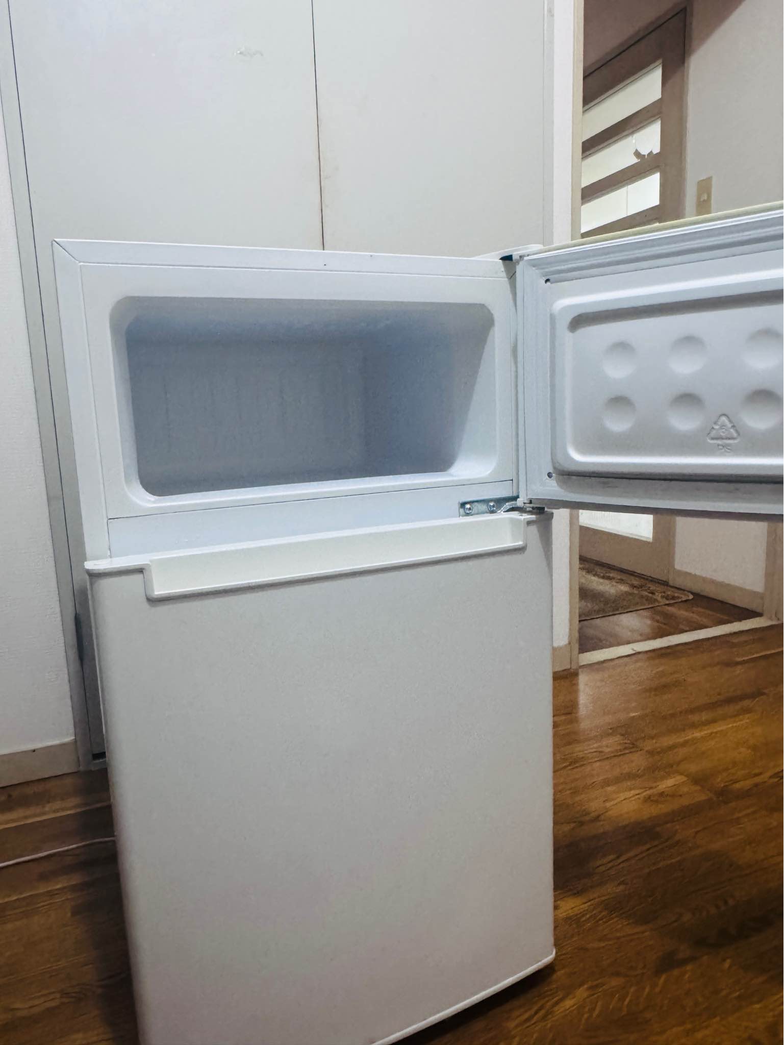 Selling a TAG label by amadana 85L 2-door refrigerator (AT-RF85B
