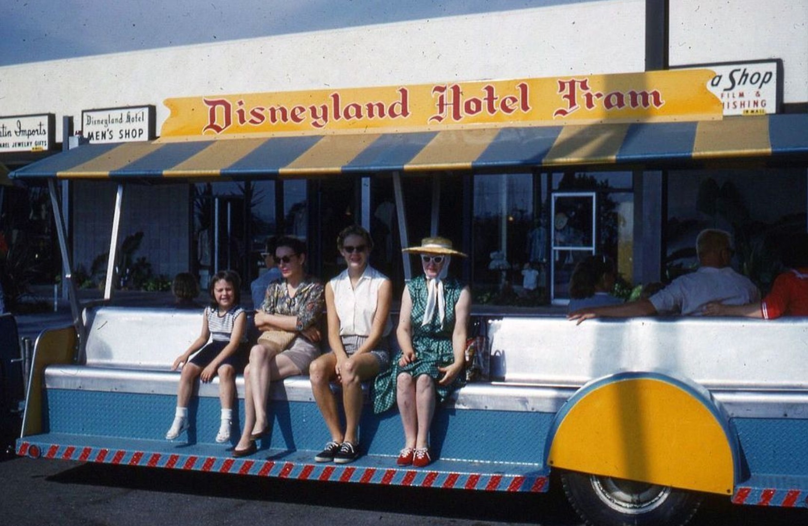 Disneyland Tram Map and Routes