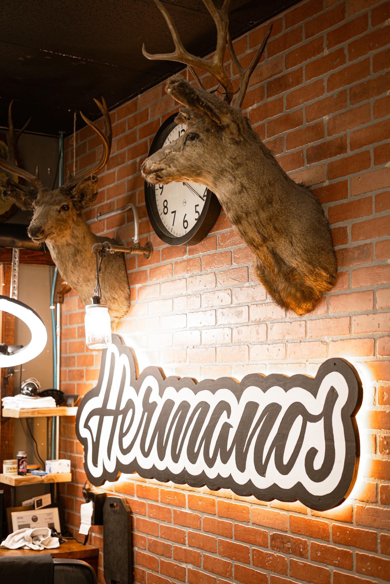 Hermanos barbershop