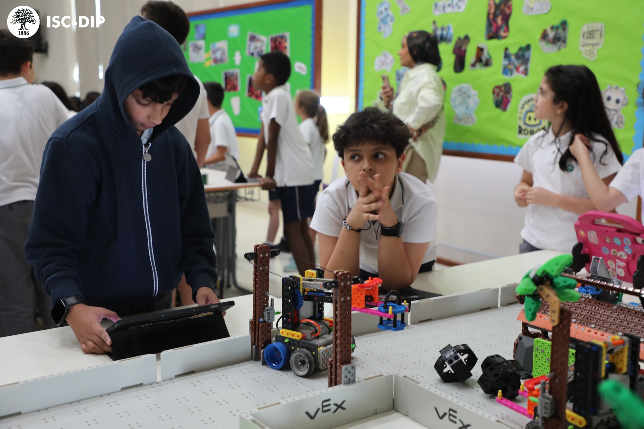 The International School of... - Teaching In and around Dubai | Facebook