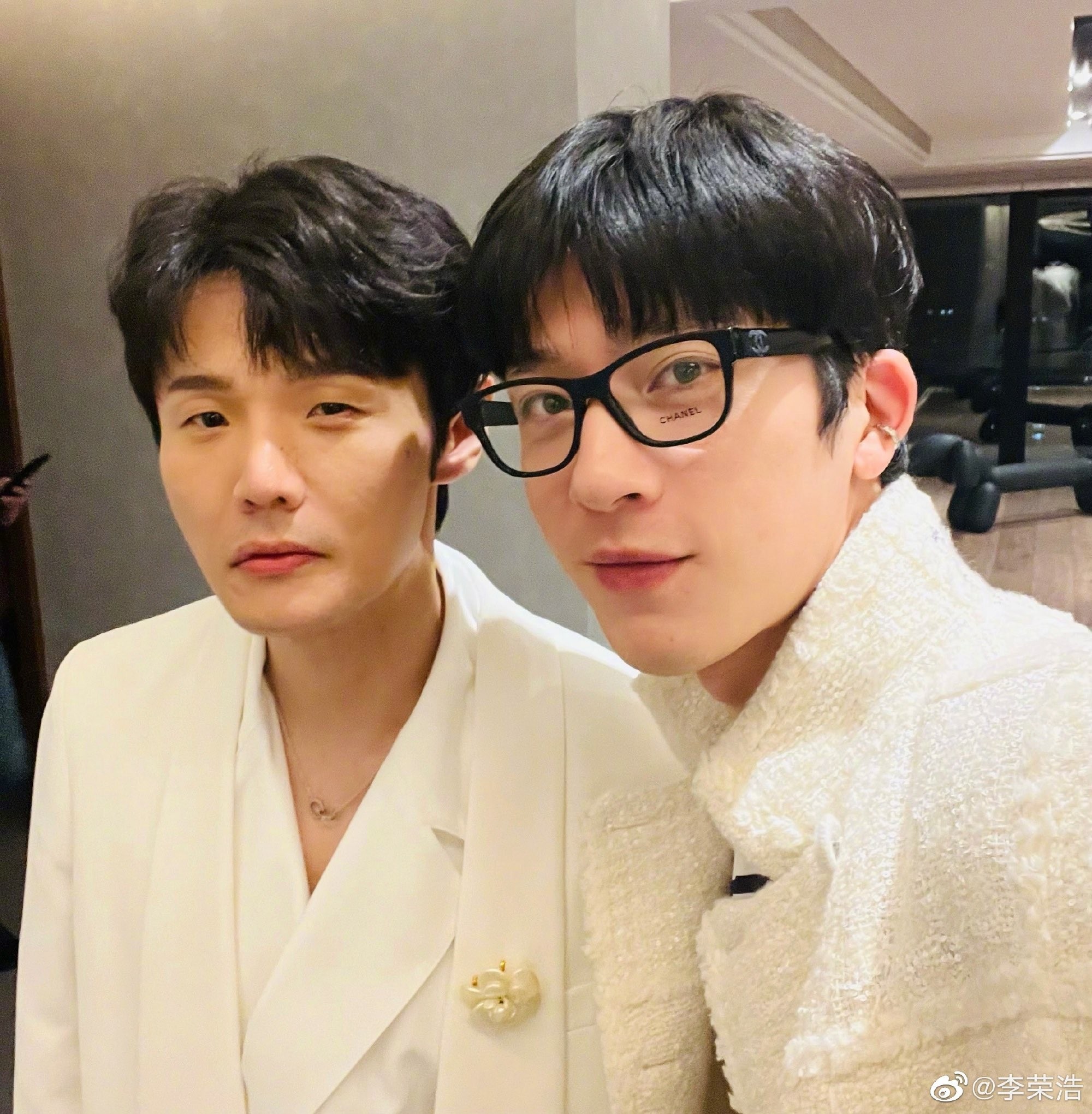 Li Ronghao shares... - Dramapotatoe - c-drama news and more