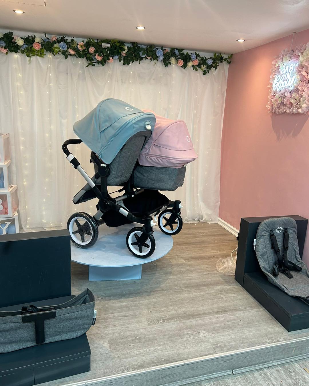 evenflo advanced litemax 35 Sport Infant Car Seat Color:Autumn Glow And the machine washable F21 Style vs safety: Do
