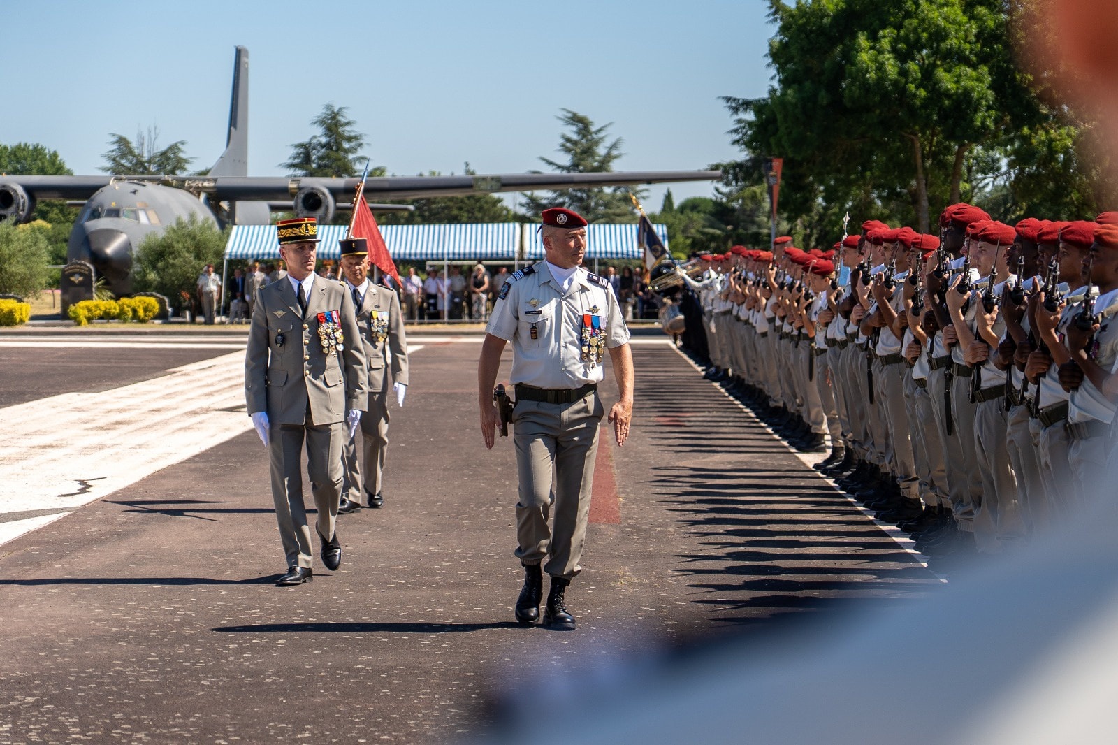 🇫🇷1er Régiment du train parachutiste Passation de commandement du 1er ...