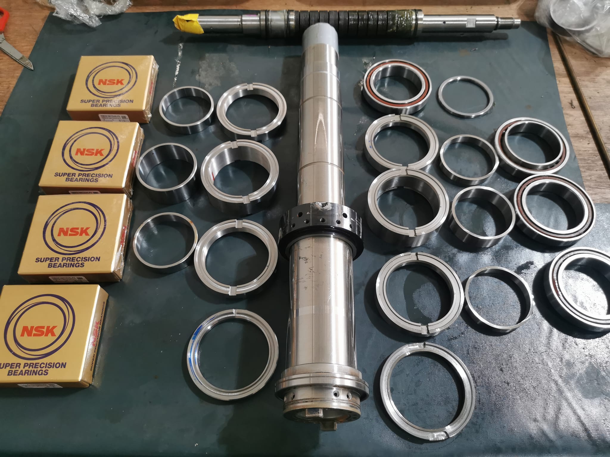 Repair Built in spindle 18,000rpm BT 40 ด้านซ้าย Bearing ใหม่ + part ...