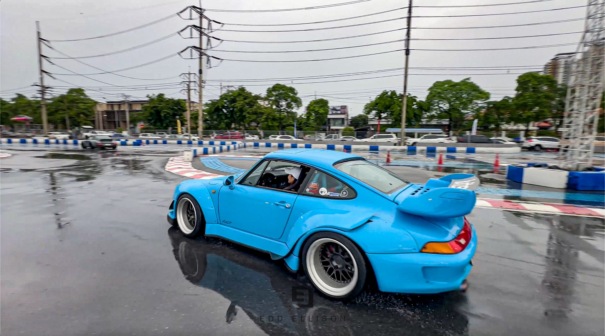 Racing - 19 RWB Porsche on track. Thailand record. Story here → https ...