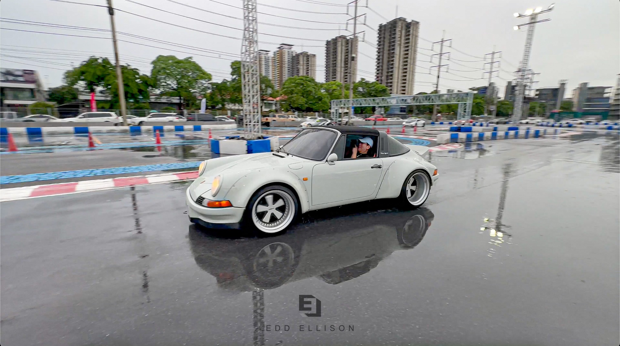Racing - 19 RWB Porsche on track. Thailand record. Story here → https ...