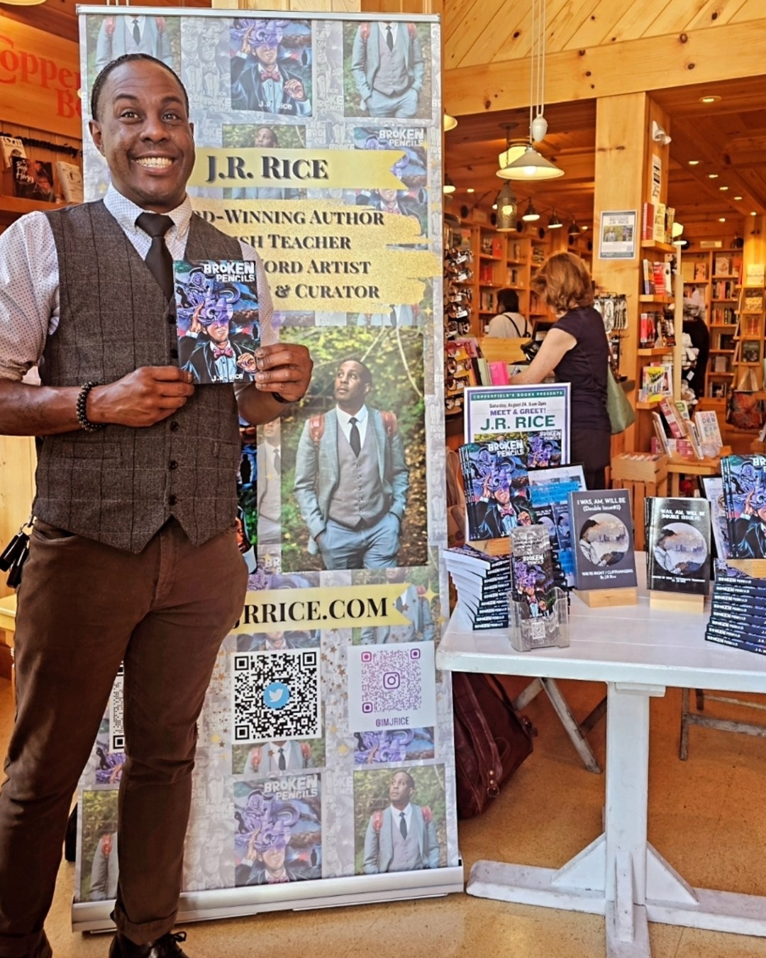 UPrinting - Launching an award-winning debut novel is no... | Facebook