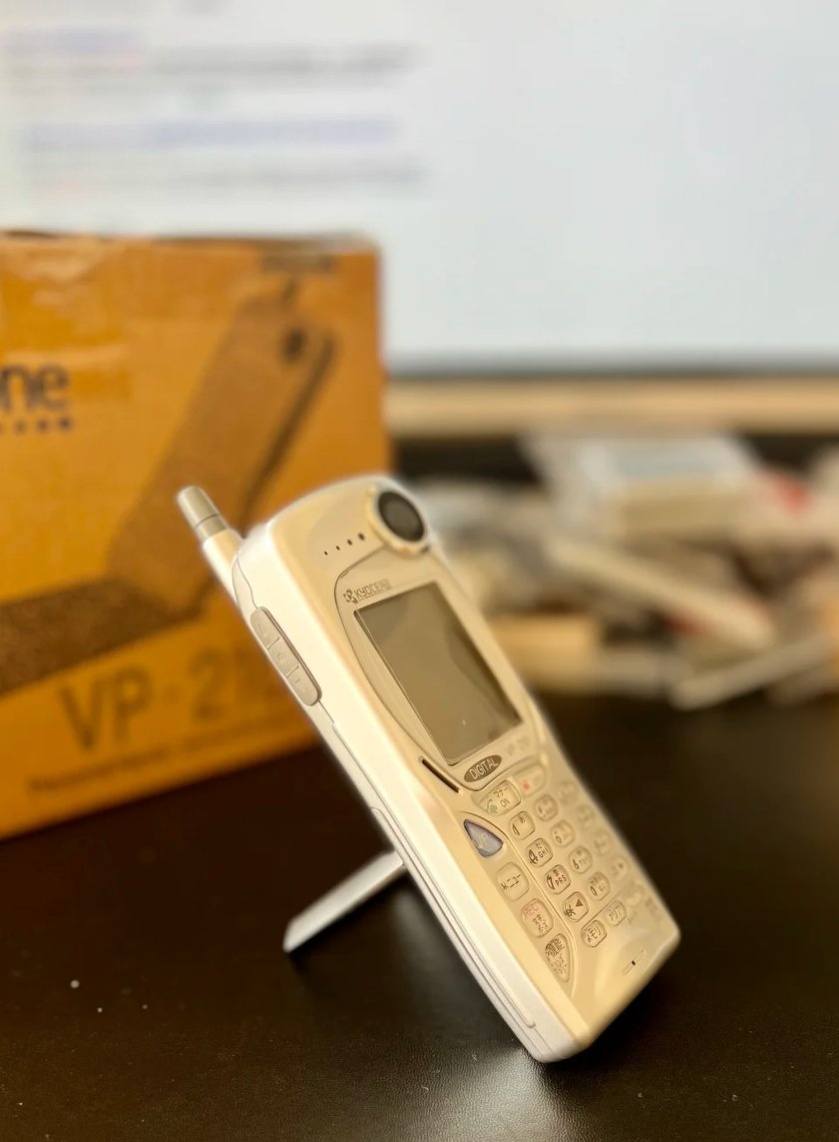 📱The Kyocera VP-210 launched in 1999 was actually a year earlier