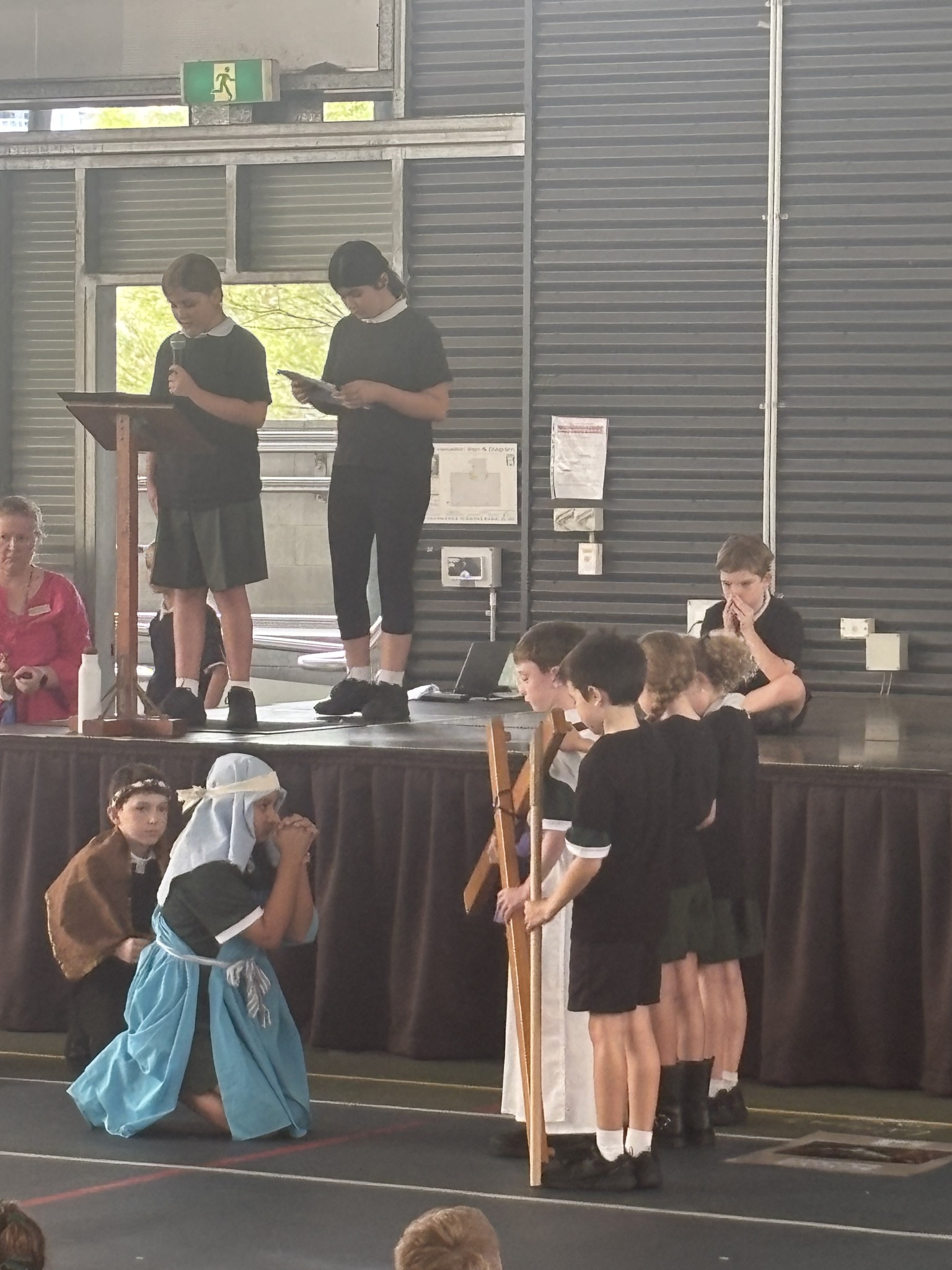 Holy Cross School Wooloowin... - Holy Cross School Wooloowin