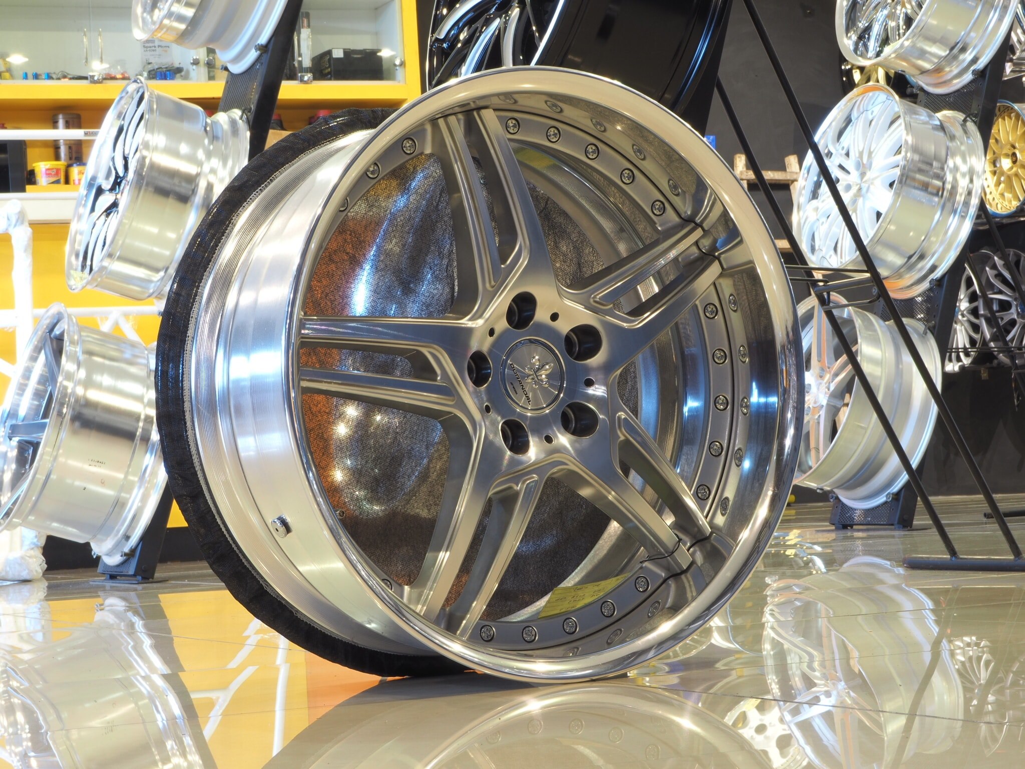 WORK DURANDAL DD5. 2 ON THE RACK NOW.... AVAILABLE IN 19INCH 