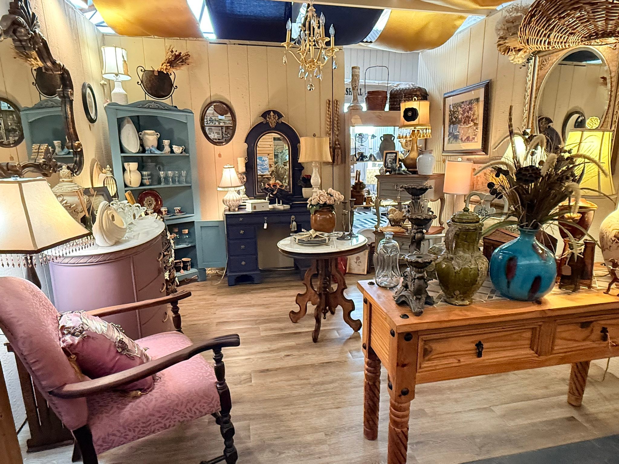 Trader Maes... - Trader Maes Furniture & Decor Market