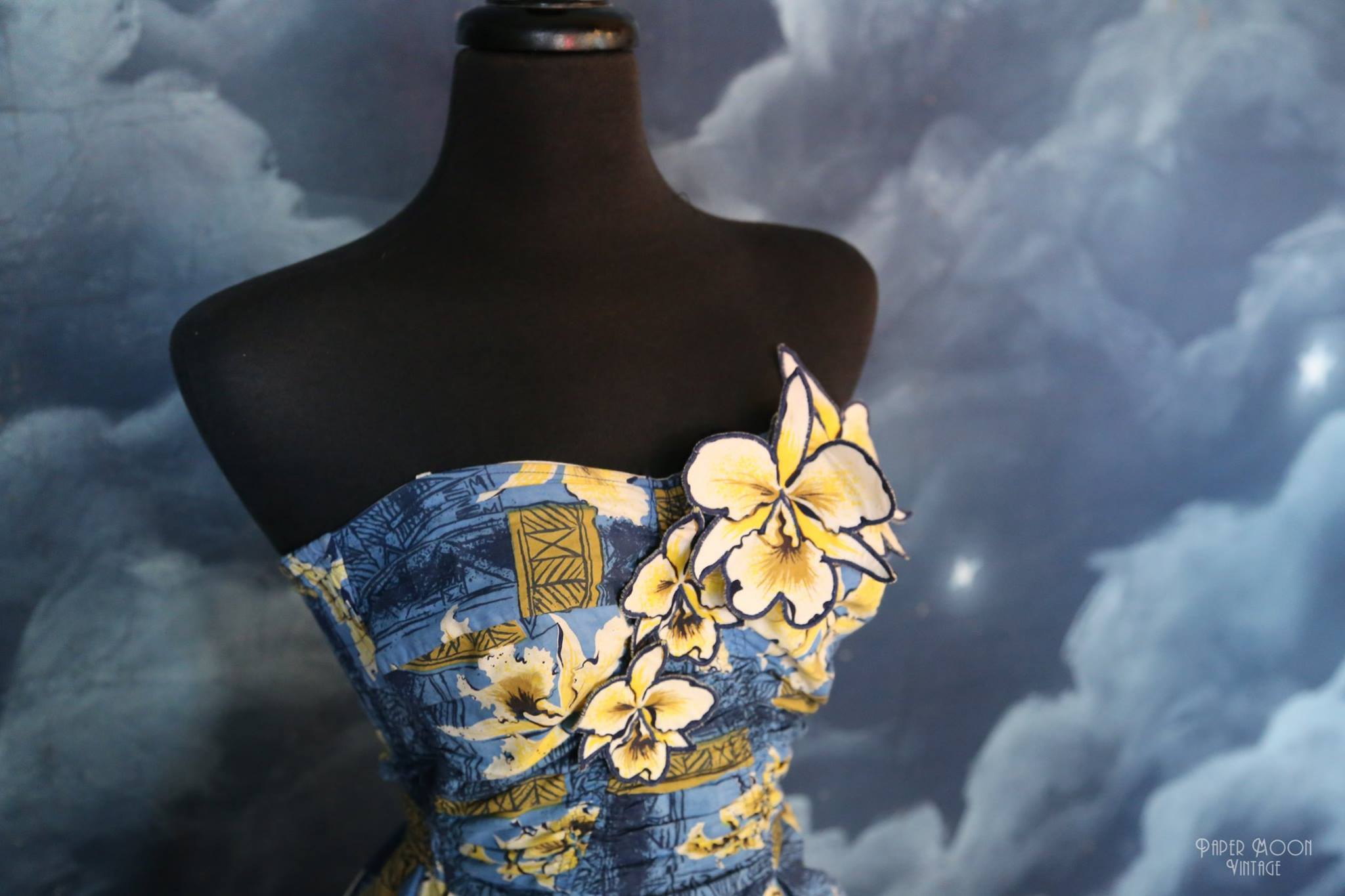 deweese design dress Paper Vintage dresses Size:10 (MEDIUM) hand-made-flower Casual Wedding Dress Ideas: The Dew Top and