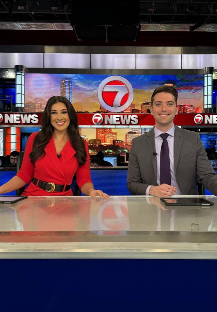 Rob - Up early this morning! On the desk with Juliana. | Facebook