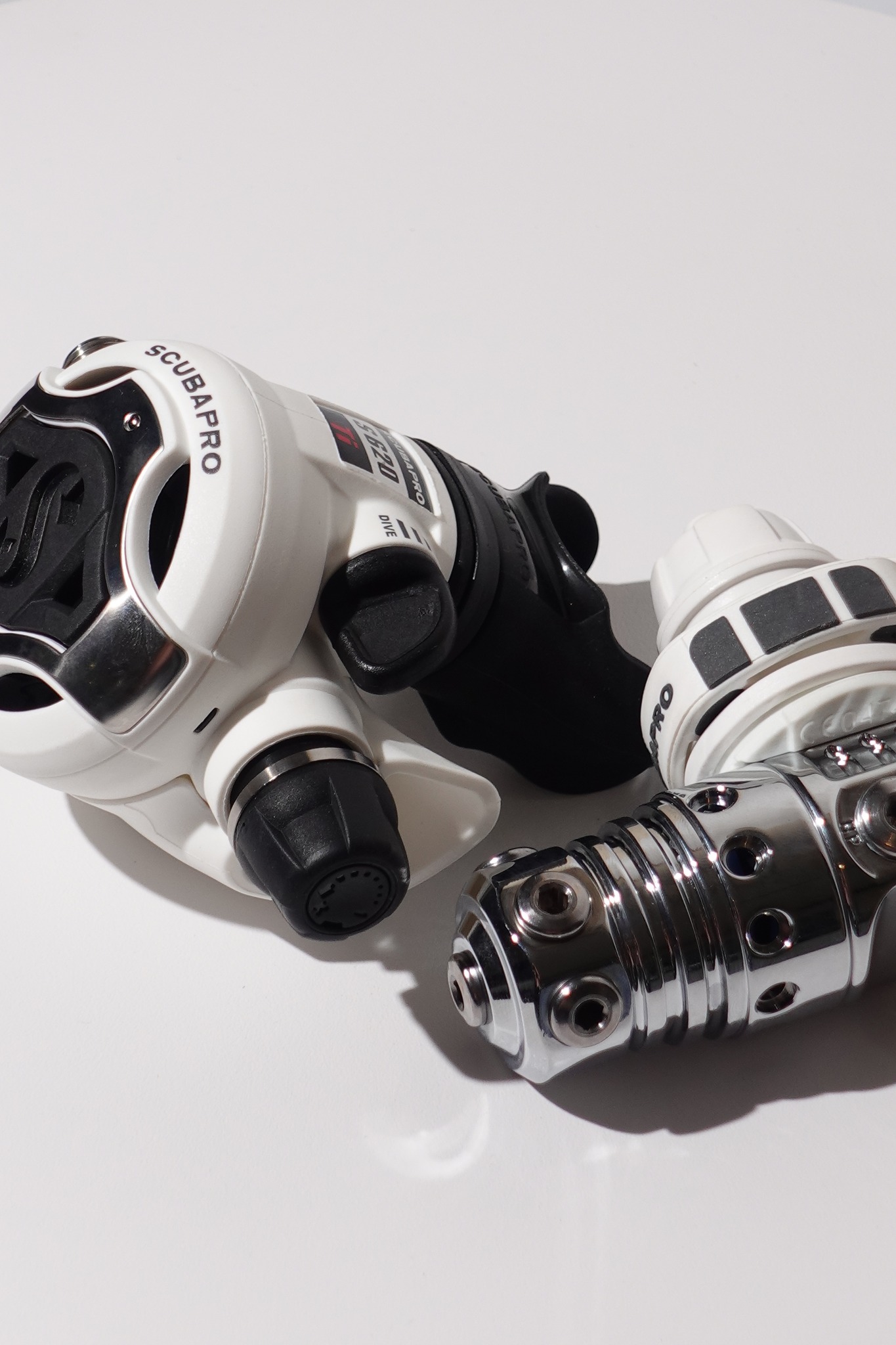 Say hello to the limited edition White Scubapro MK25 EVO/S620 Ti 