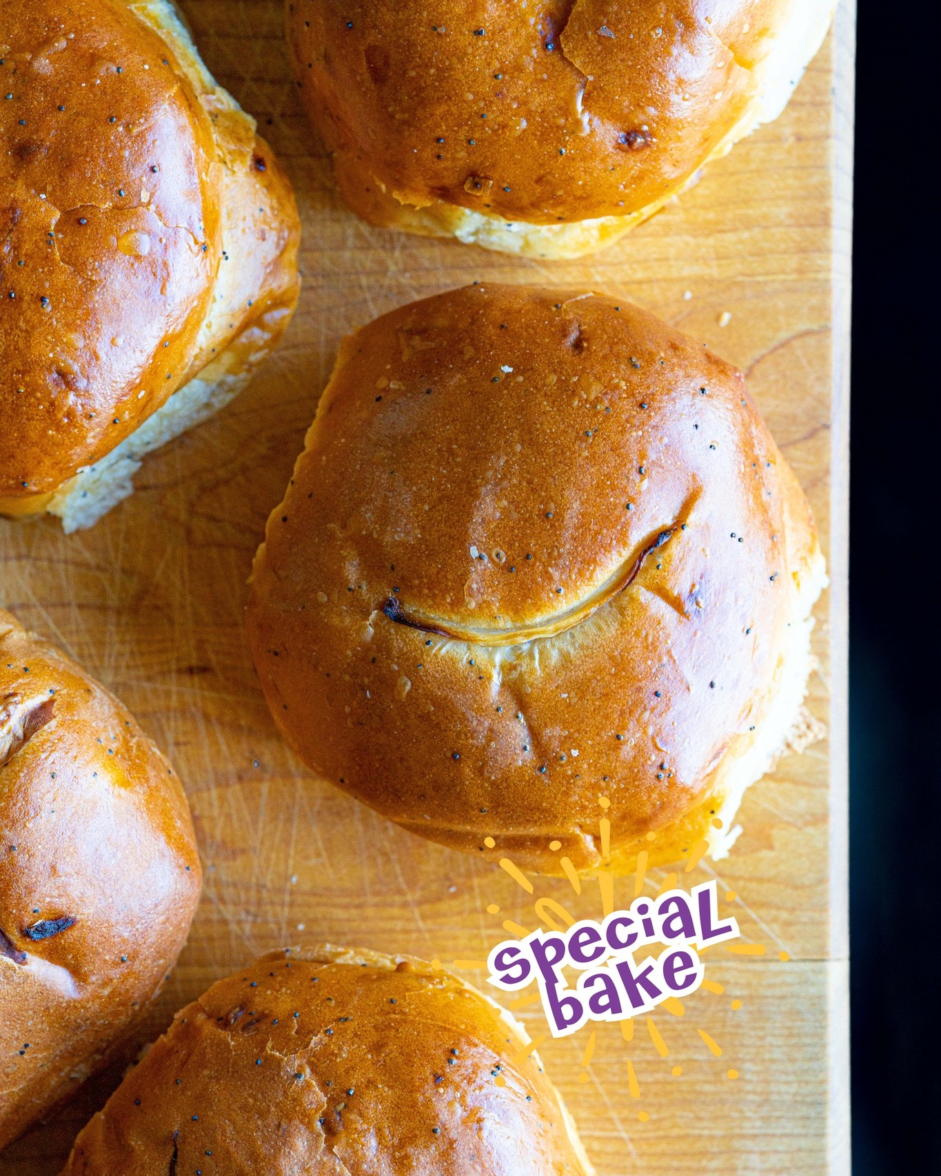 Zingerman's - Special Bake: New Yorker Onion Rolls Hey, nice buns! Get ...