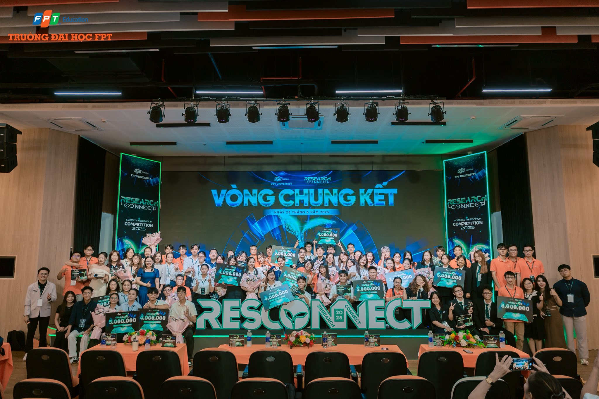 💥 CHÂN DUNG NHỮNG NHÀ NGHIÊN CỨU... - Đại học FPT Đà Nẵng | Facebook