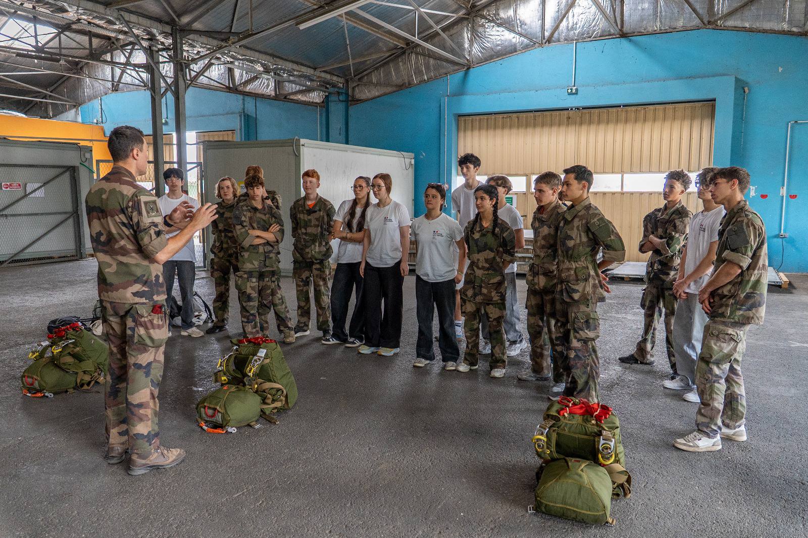 1er Régiment du train... - 1er Régiment du train parachutiste