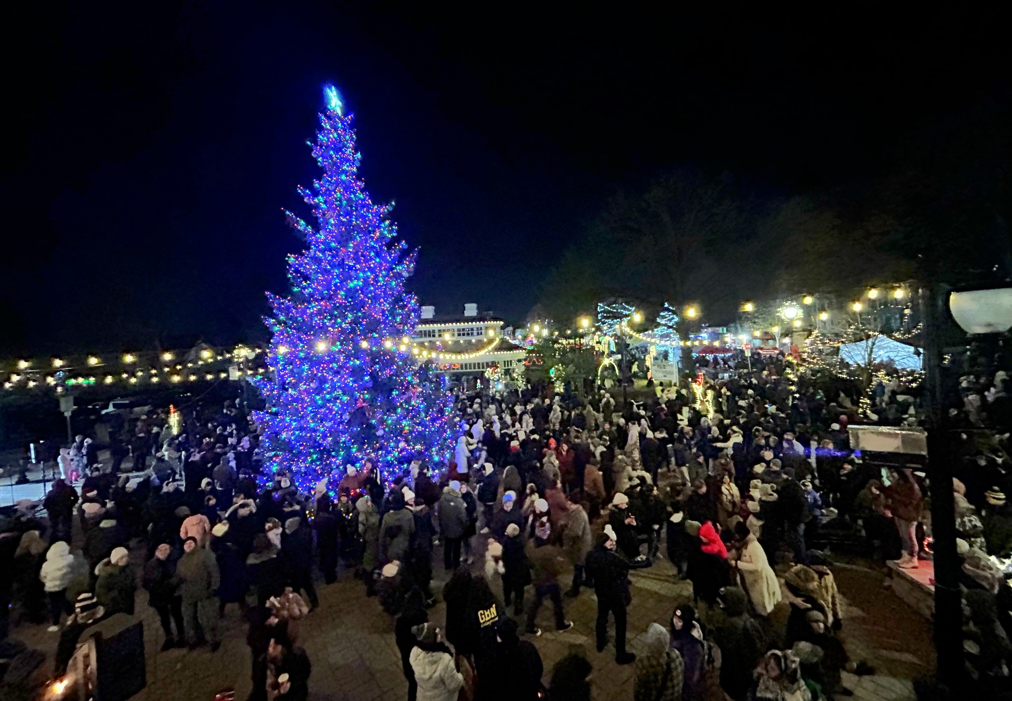Official Page of the 2025 Kris Kringle Market & Tree Lighting ft ...