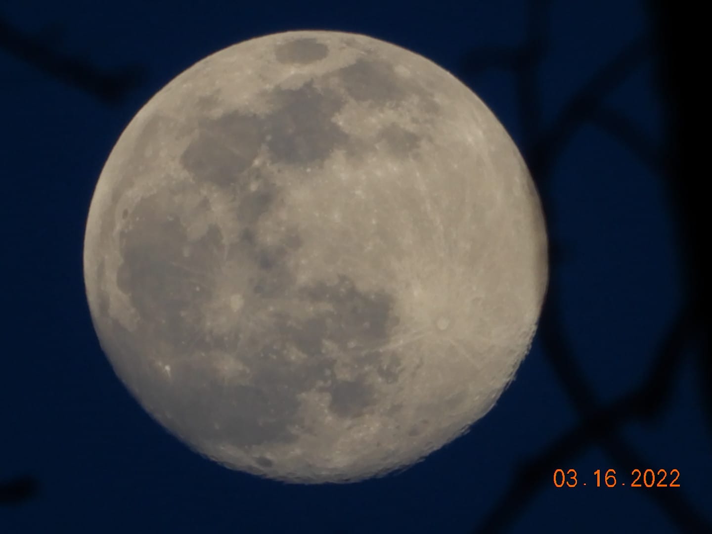 The 2025 CORN MOON is out over Kansas & Missouri tonight!! ? A 