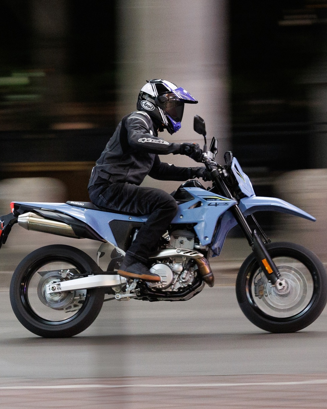 Your thoughts on this lovely Scorpion guys 🦂 👇 👇 2007 Suzuki DR