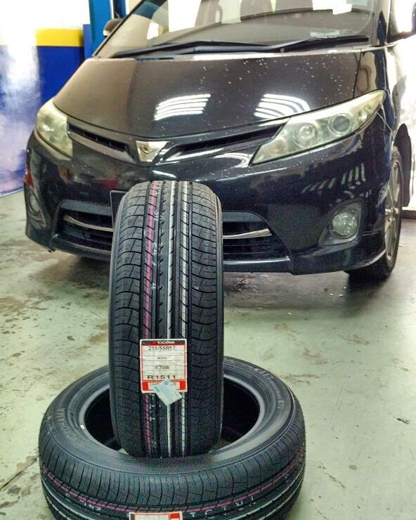 Acanta - 215/55/17 Yokohama E70B Japan Made tires for Toyota Estima ...
