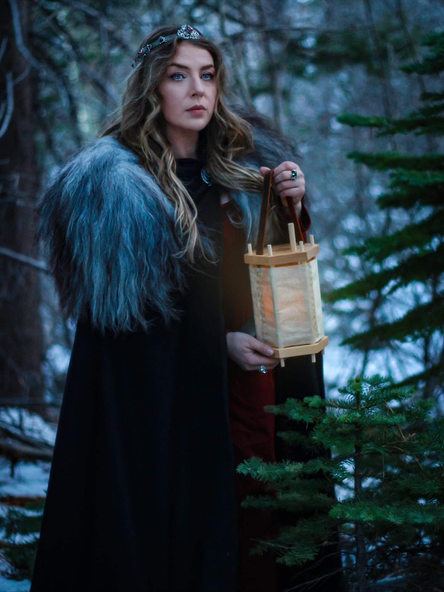 what winter cape medival dress is coming ❄️ A few months ago I got this amazing sheepskin from @lykosleather , and when I saw they also had a medieval lantern for sale, I had to put Fox fur trim Color:Mustard Yellow Dedication DINNER FOR TWO RESTAURANT give you a full