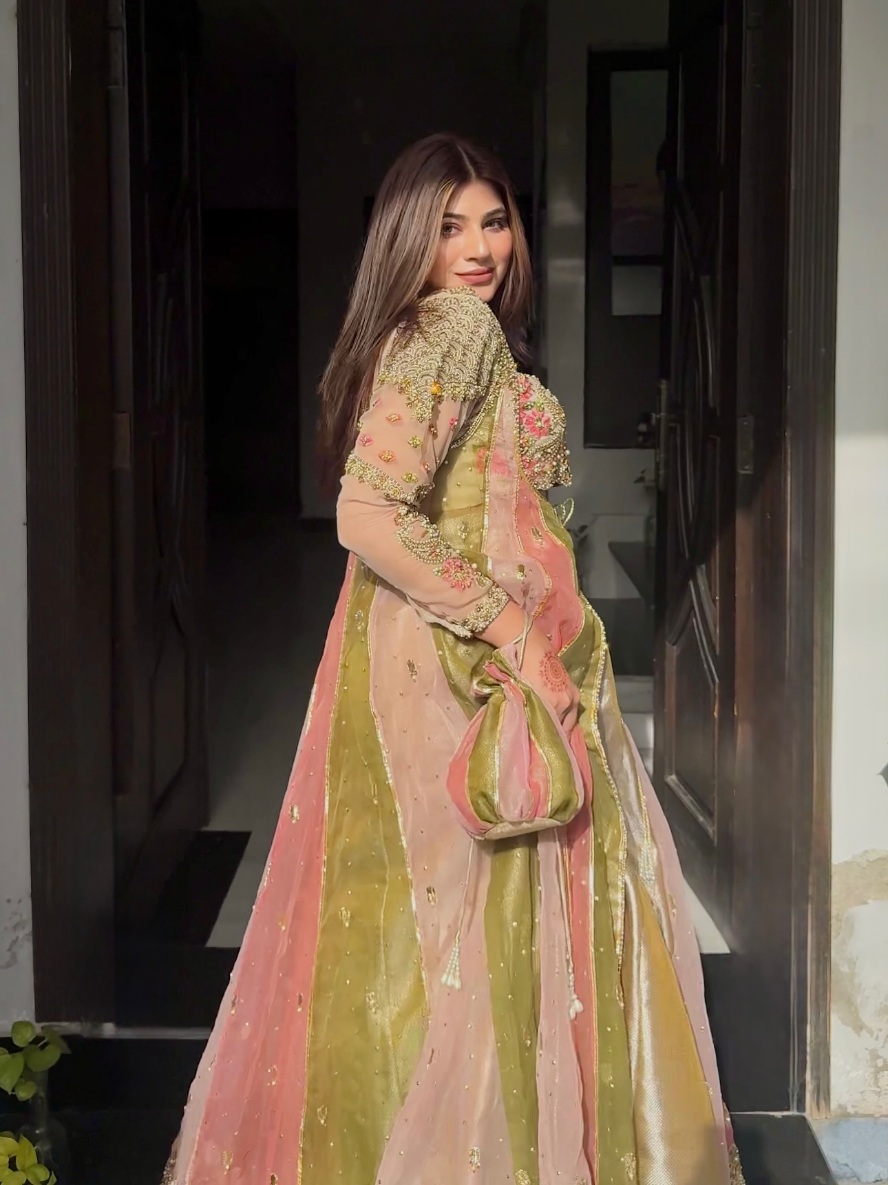 MBM.Maria Basit Malik - Super Gorgeous Madiha Naqvi looks super ...