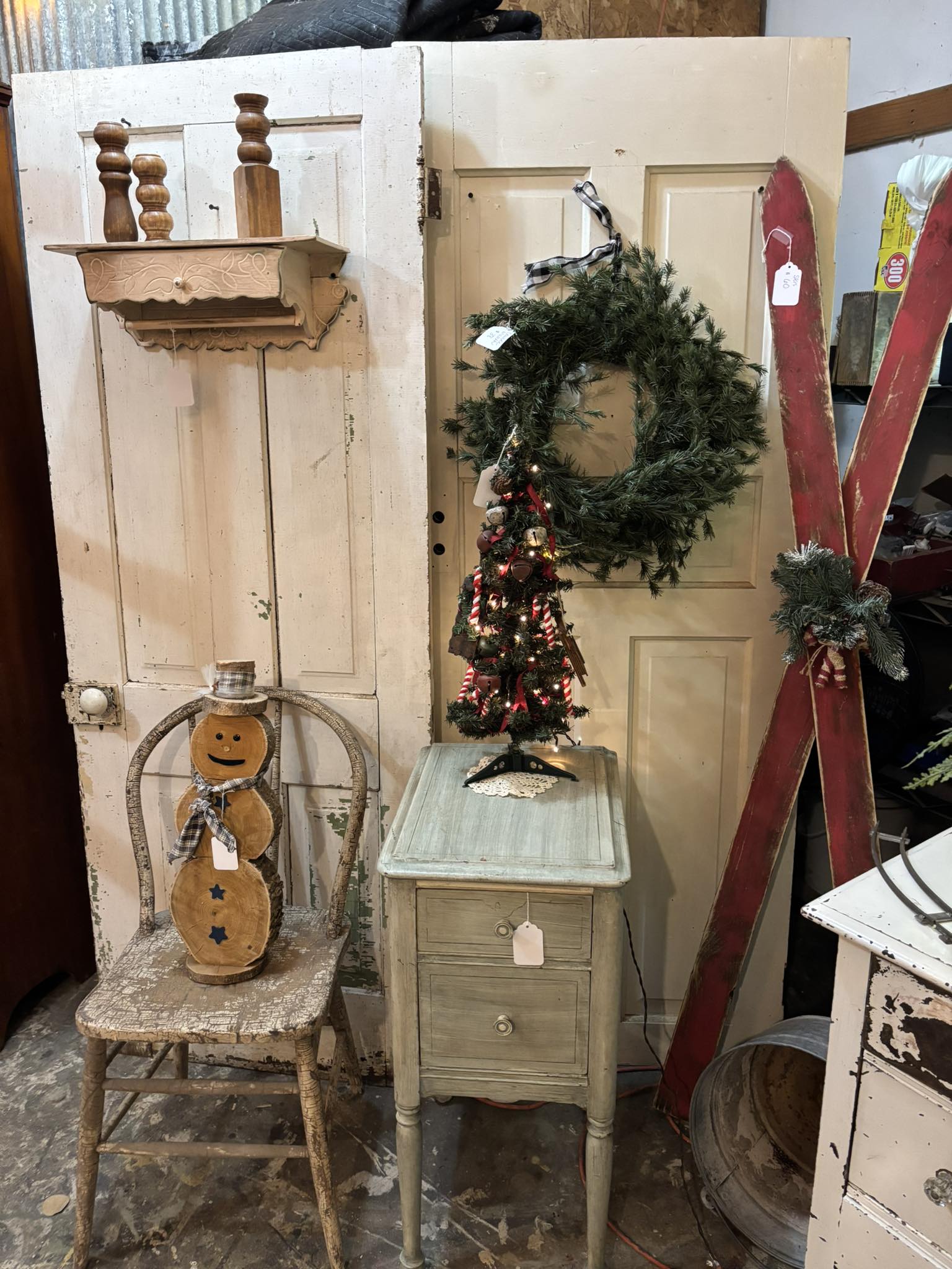 Kelly's Vintage Decor added a new... - Kelly's Vintage Decor
