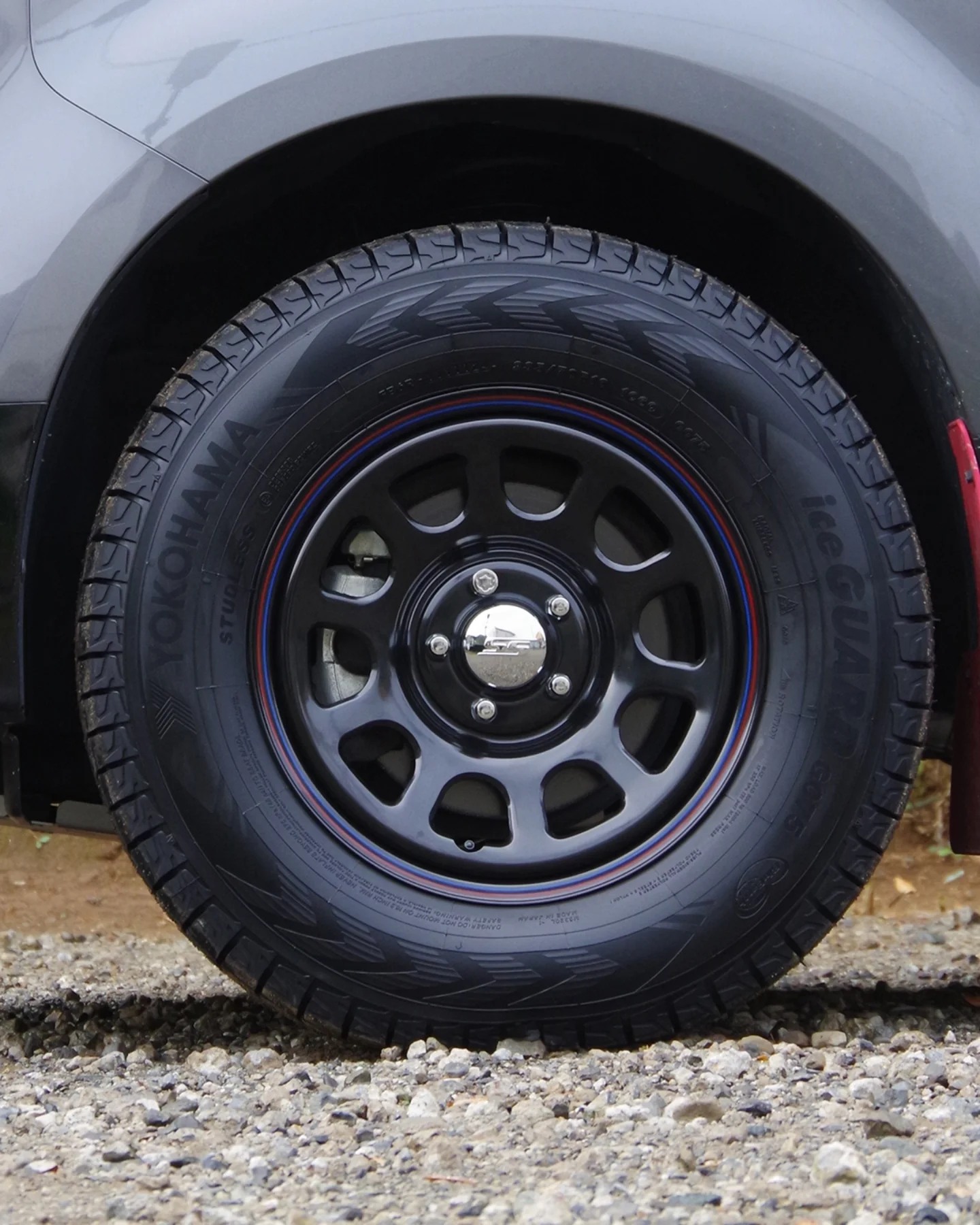 三菱デリカD:5 冬支度 デイトナSS 7Jx16 5/114.3 is35 アイスガードSUV 