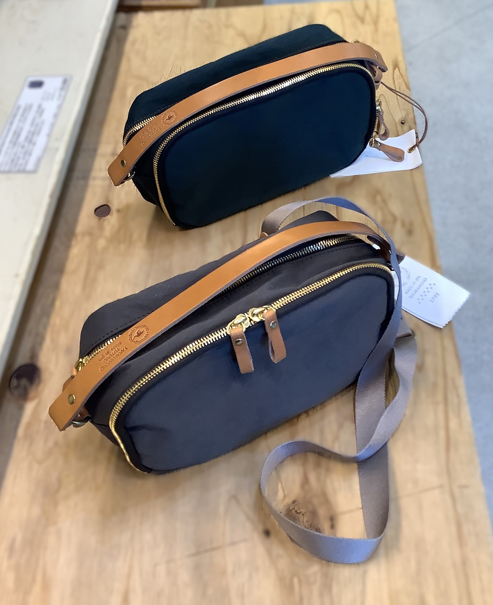こんにちは(*^-^*) 豊岡鞄有馬温泉店です。 TUTUMUの新製品！ フォルム 