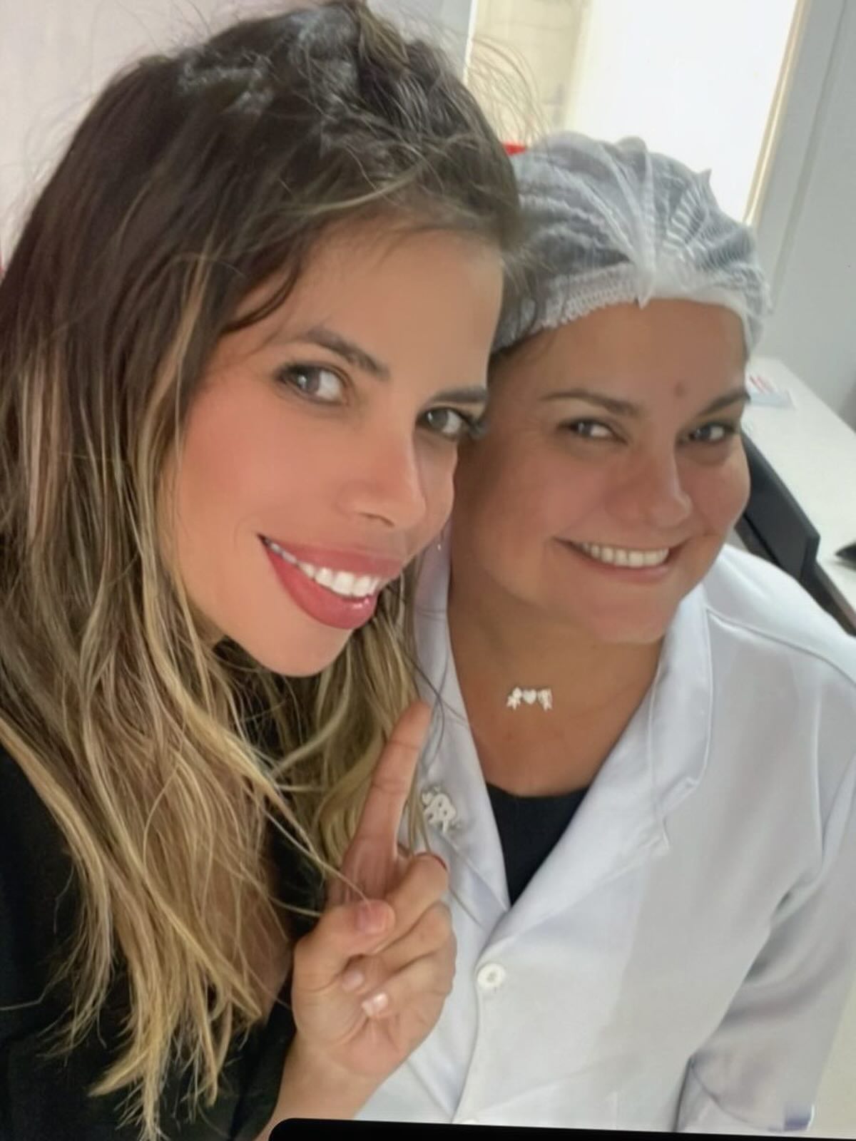 Dra. Karla Odontologia - Dente com toda face vestibular cariada ...