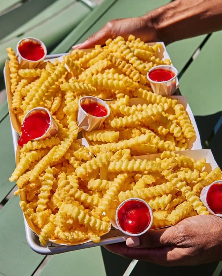 🍟Fries Day🍟 シャックの波型フライは 外はサクッと、中はホクホク食