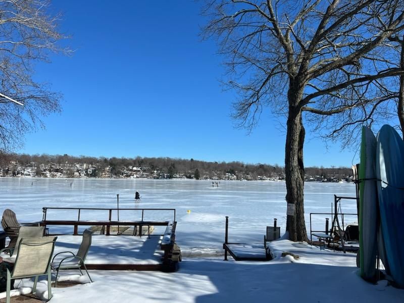 Spellman Point Lake House | East Hampton CT
