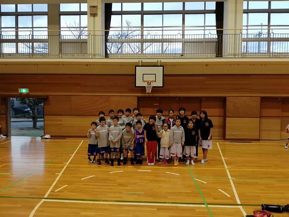 垂水高丸サンドランサーズ男女は 交流戦 美賀多台小 合同練習 垂 垂水高丸サンドランサーズ ミニバスケットボール Facebook