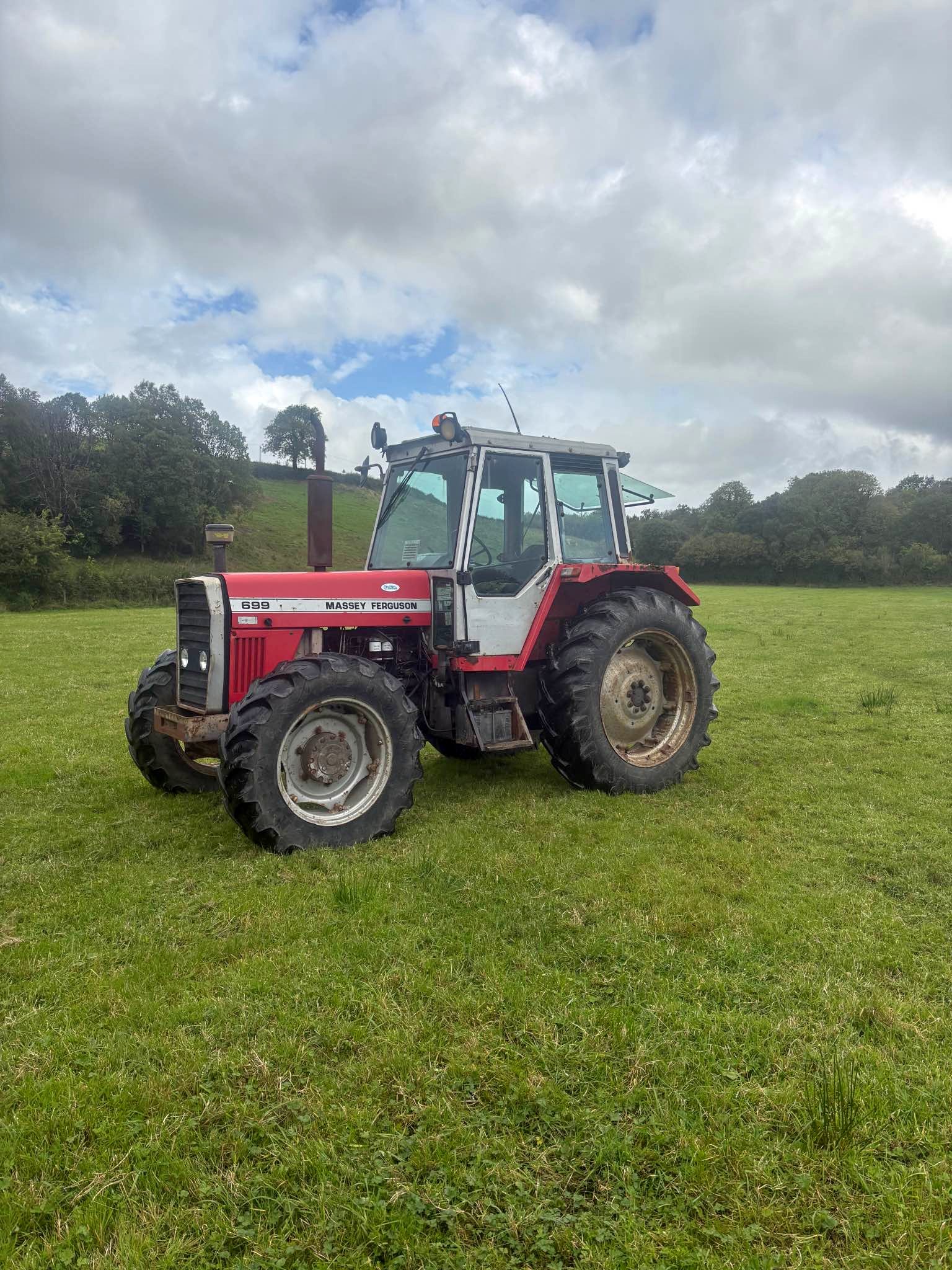 1992 Massey Ferguson 699