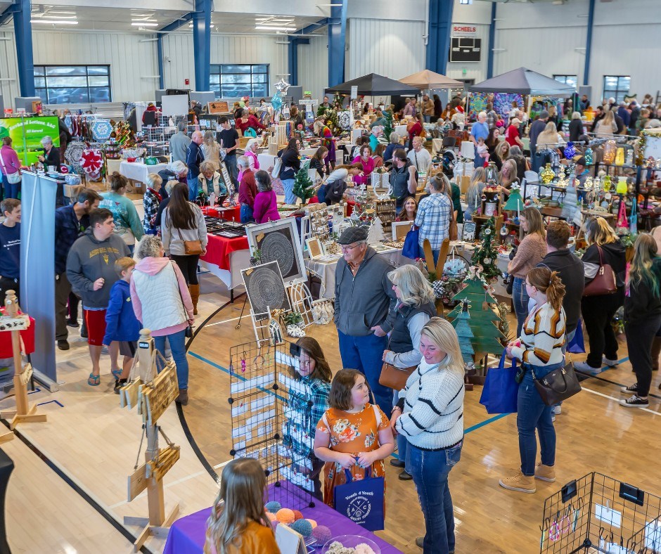 Get ready to kick off the holiday... - Berthoud Recreation | Facebook