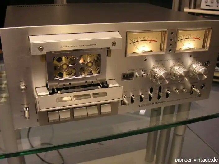 Pioneer CT-700 (1979) Stereo Cassette Deck