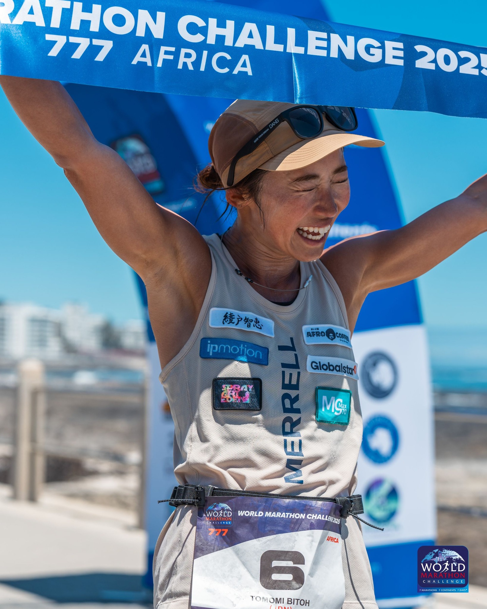 Africa: top 3 ?Estefania Unzu Ripoll ?? 03:10:14 ?Paul Holborn 