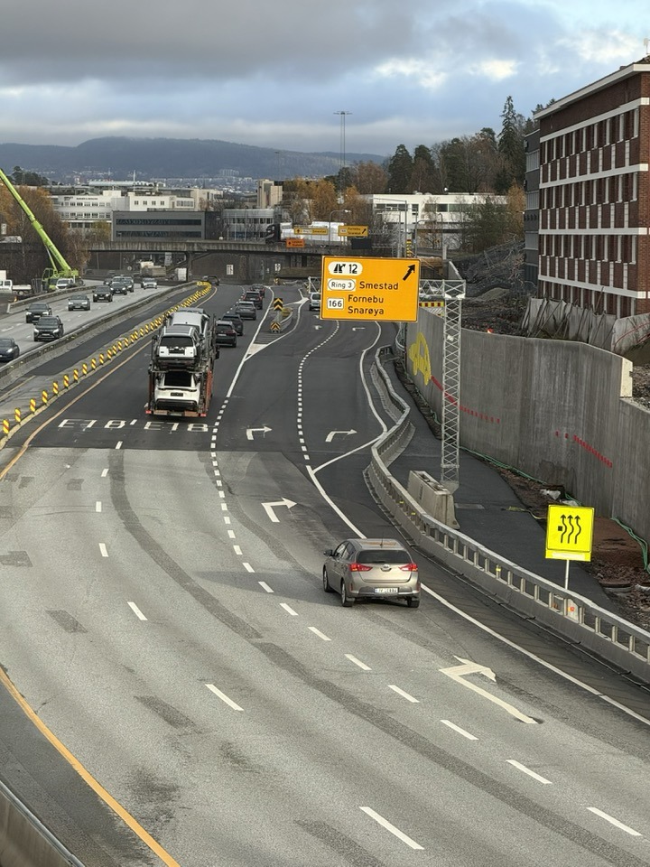 E18 - Denne helgen fikk vi asfaltert avkjøring 12 mot Ring 3 og Fornebu ...