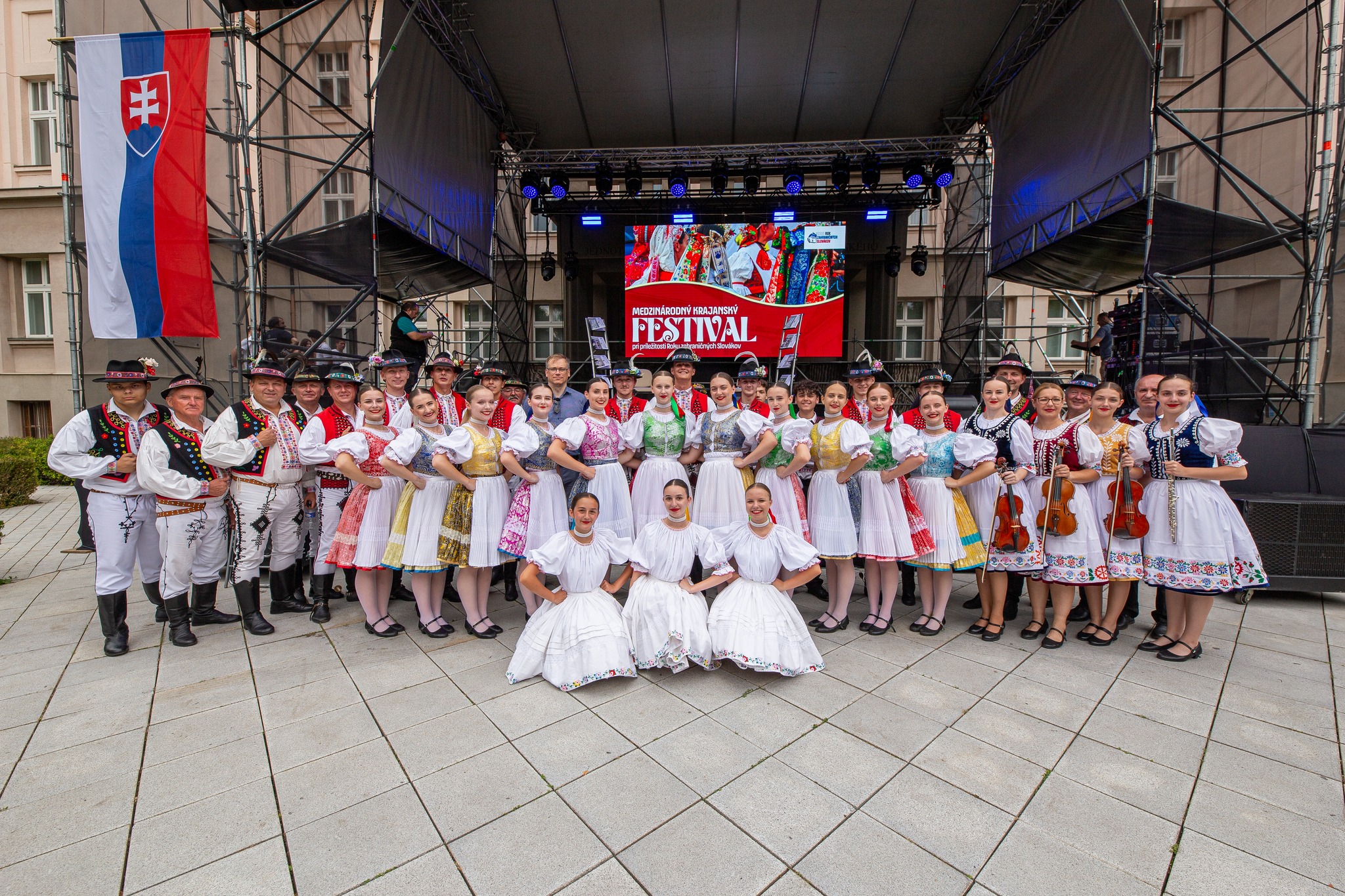 Folklórny súbor Chemlon... - Folklórny súbor Chemlon Humenné