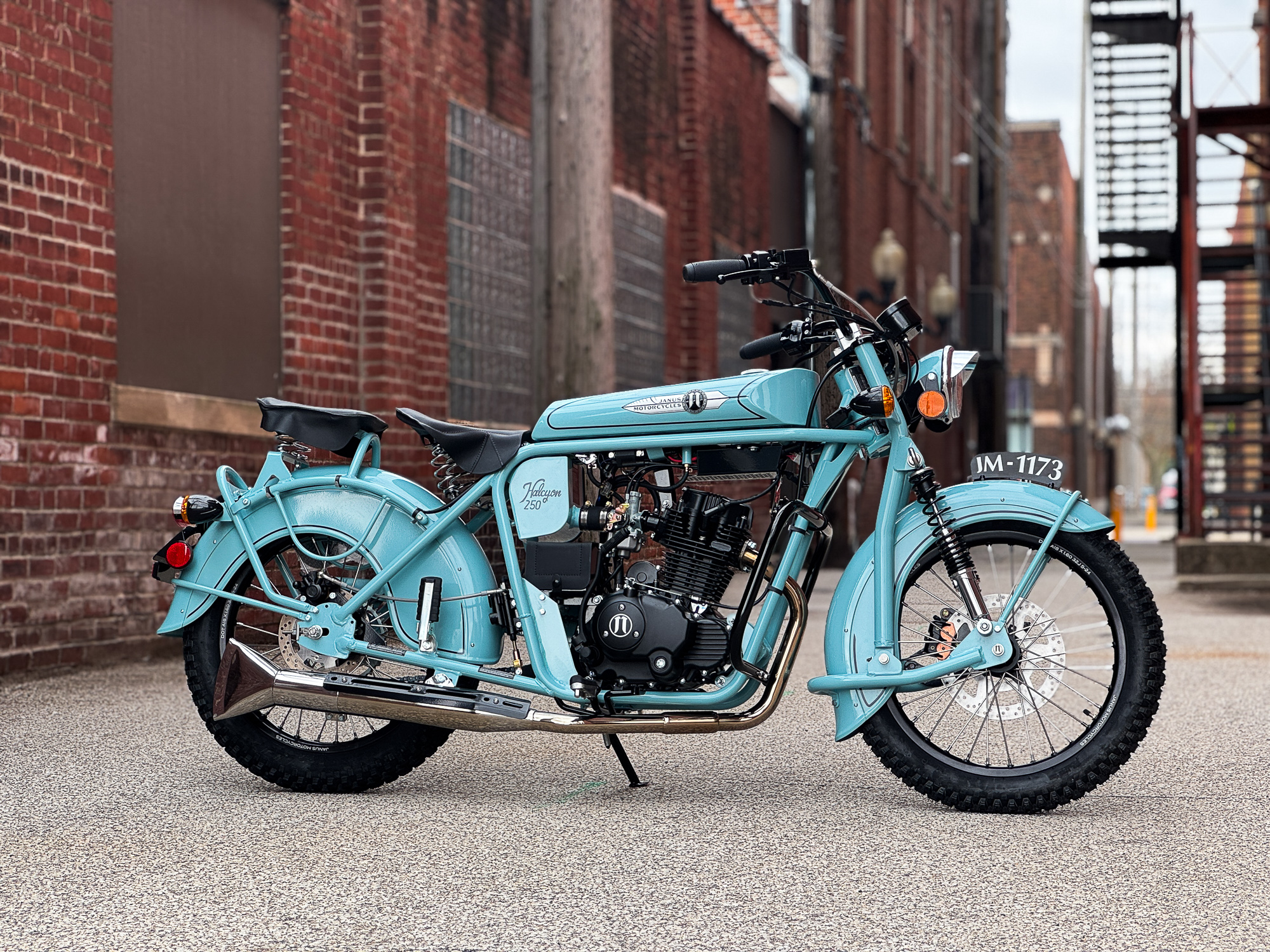さち Janus Motorcycles offers 10% off Halcyon 250 and Gryffin 250