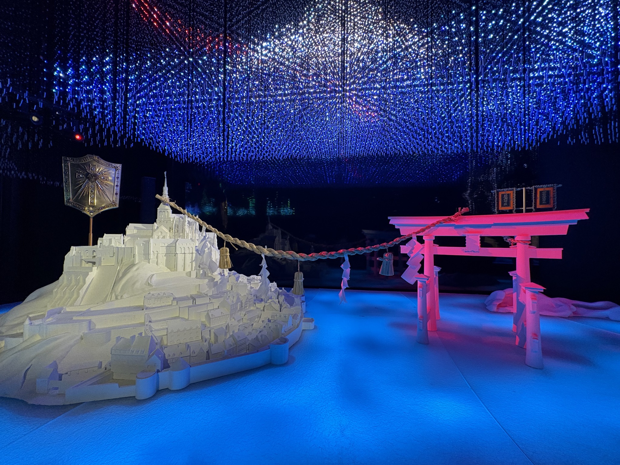 🇫🇷✨ Experience a Hymne à l'amour (“Hymn to Love”) at the France