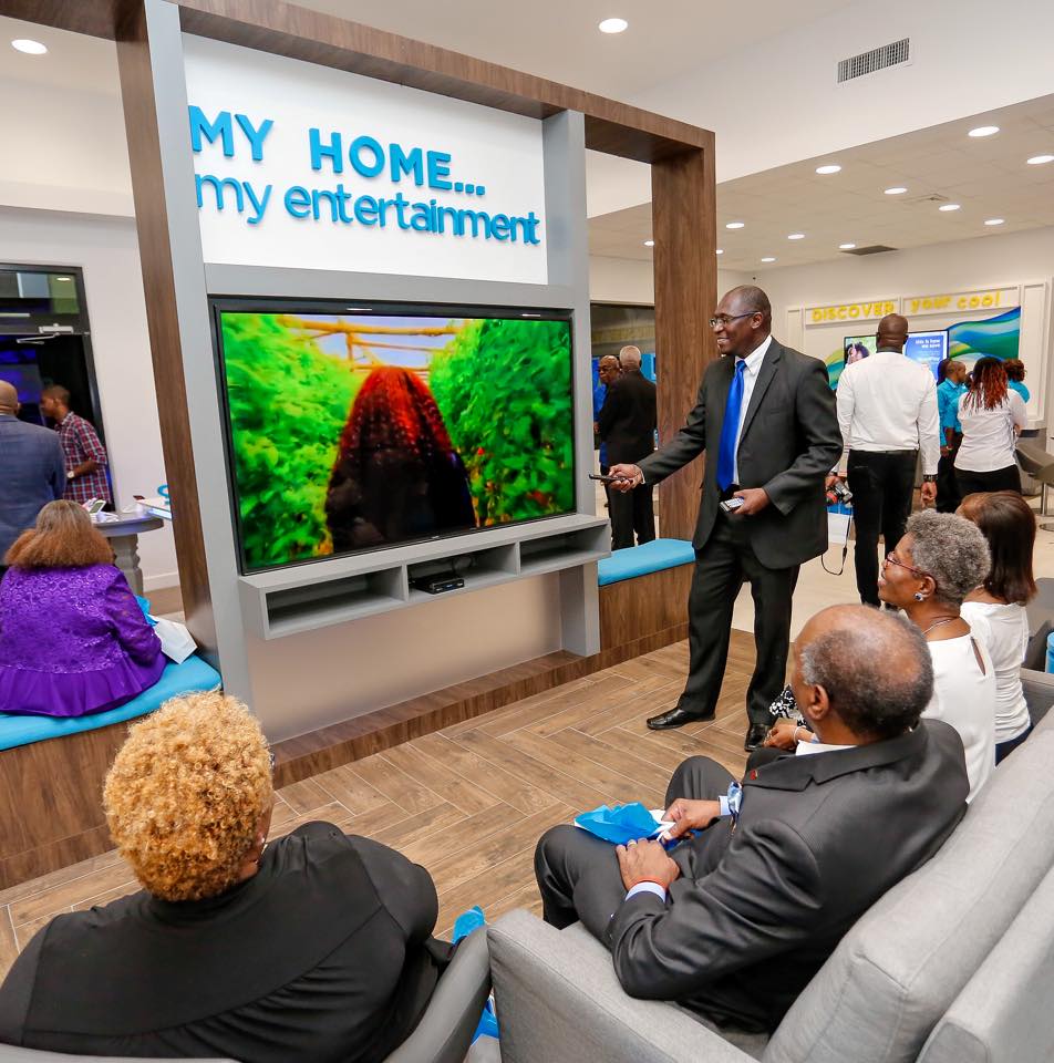 Flow - Introducing the new standard of in-store customer... | Facebook