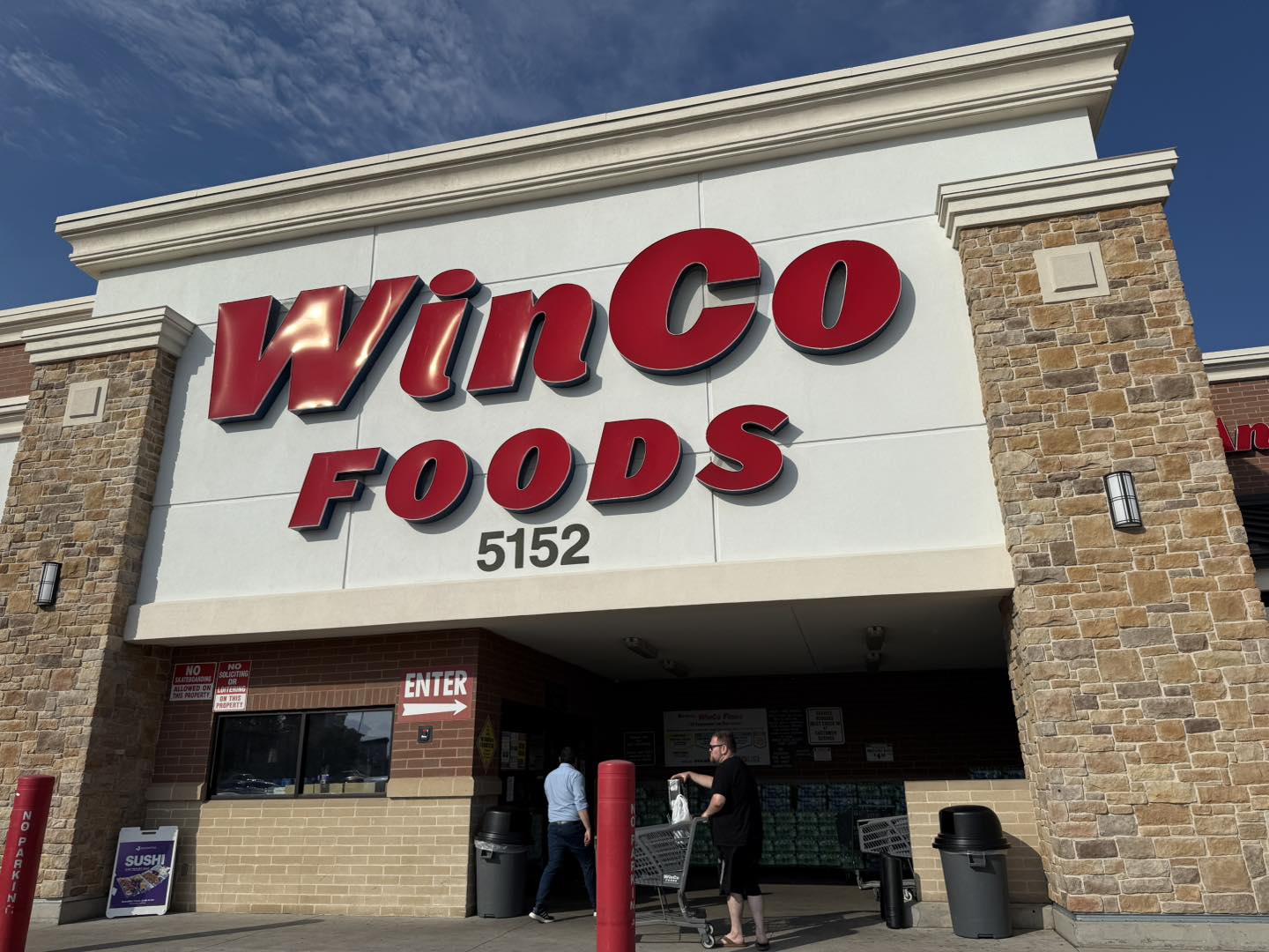 Winco Grocery Store Hours