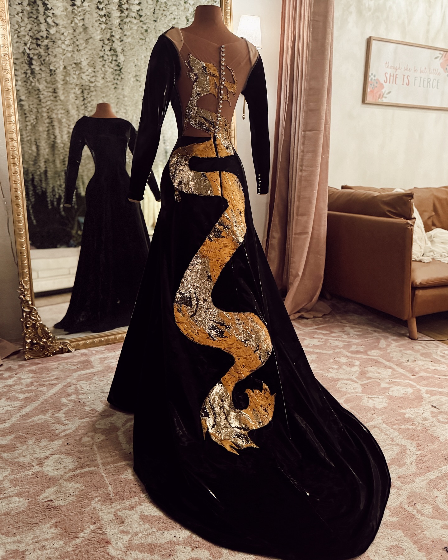 You should make a dragon dress in black” welp, here she is! #aelin #throneofglass #sarahjmaas #booktok #bookish